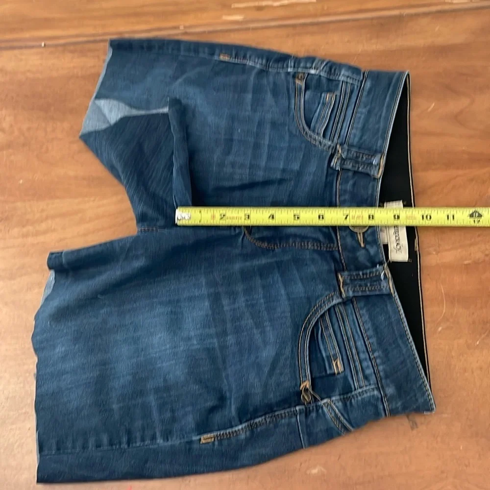 DEMOCRACY Ab Technology Cut Off Shorts Size 4